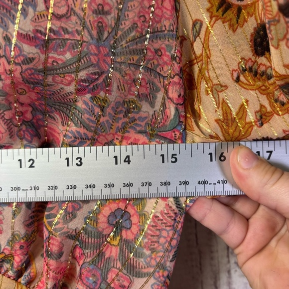 ASOS Floral Puff Sleeve Dress with shirred skirt 6 - Picture 6 of 7